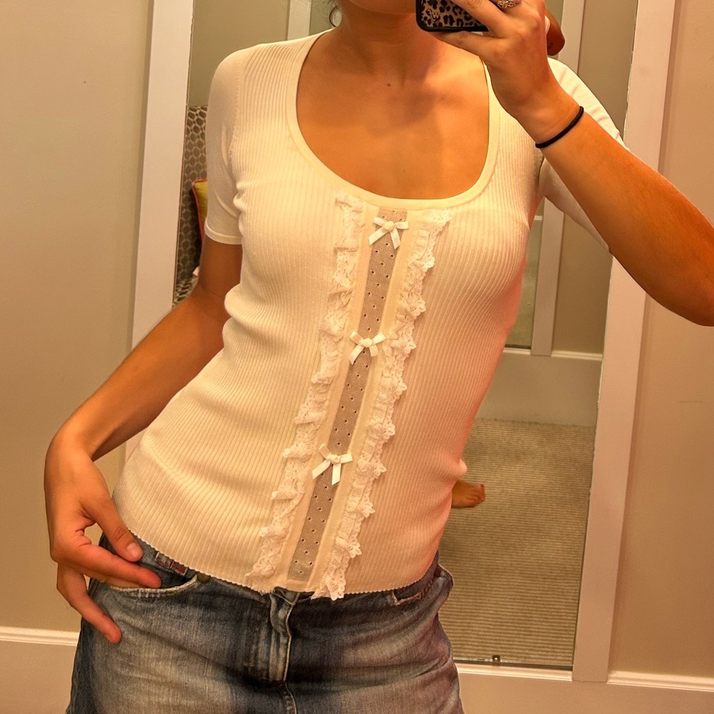 Votre Nom Cream Ribbed Ruffled Blouse - Picture 5 of 5